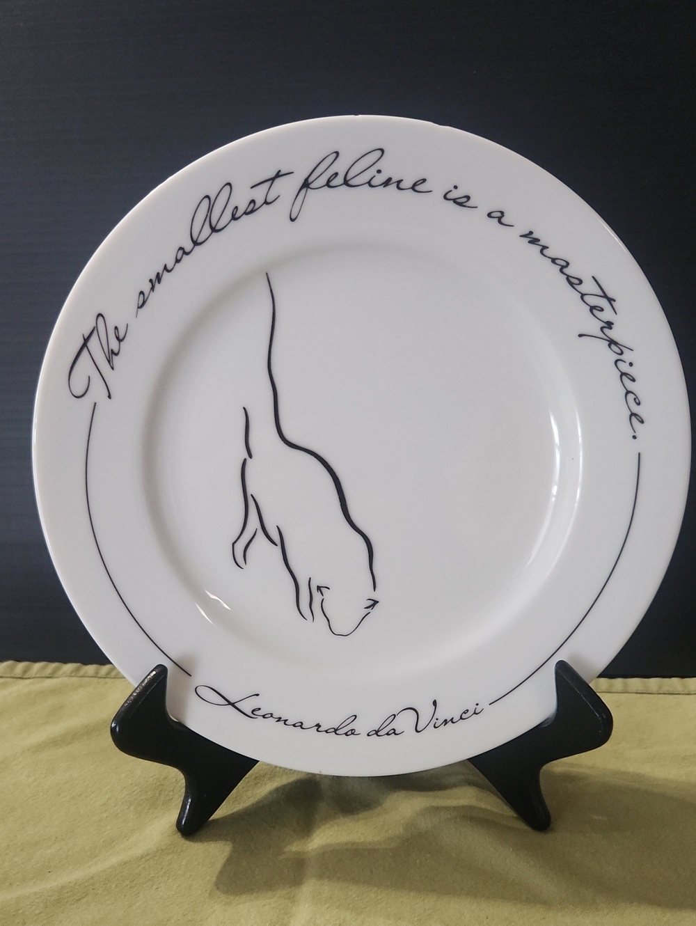 Minou cat salad plate
